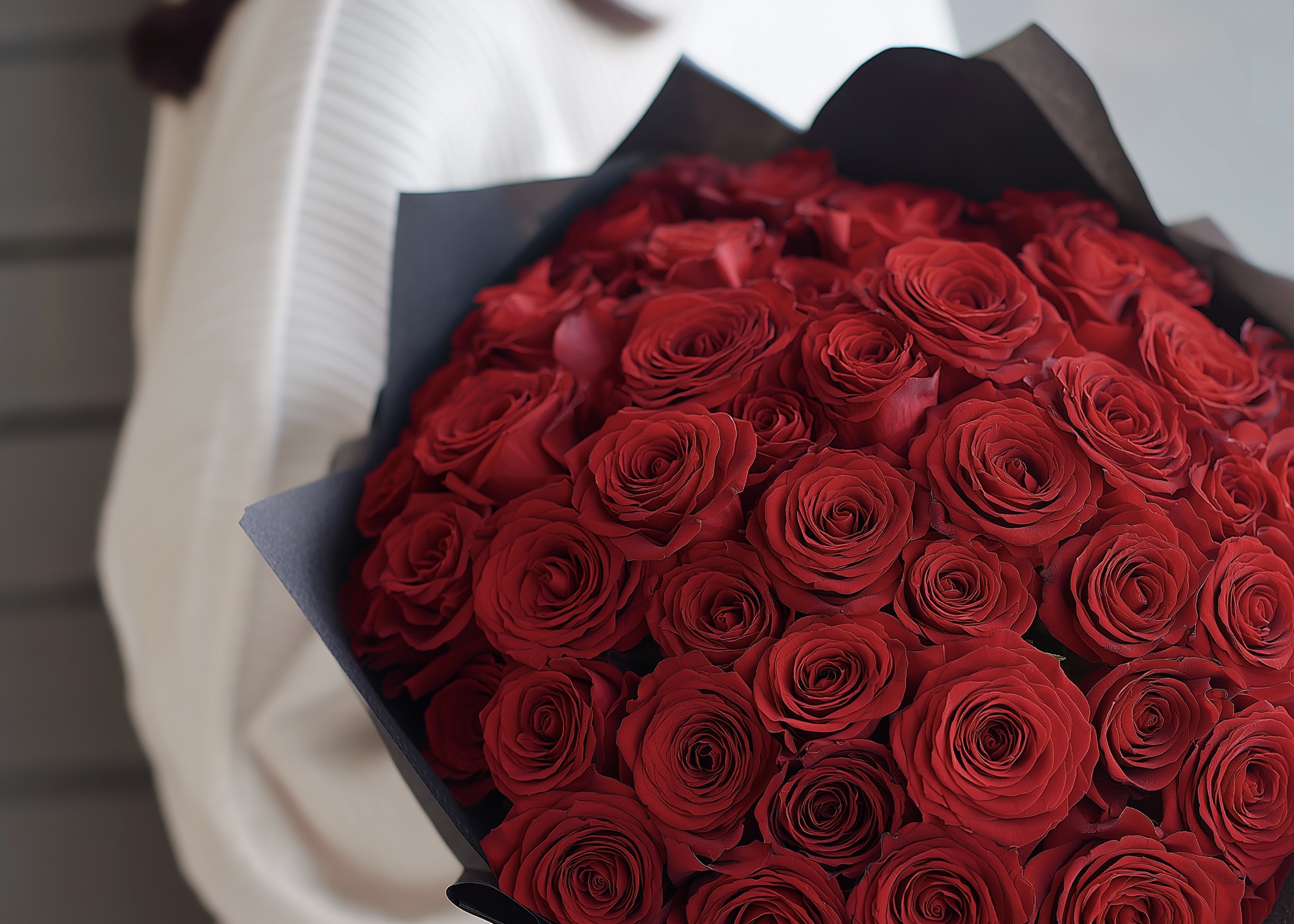 108本の赤いバラ - プロポーズの花束